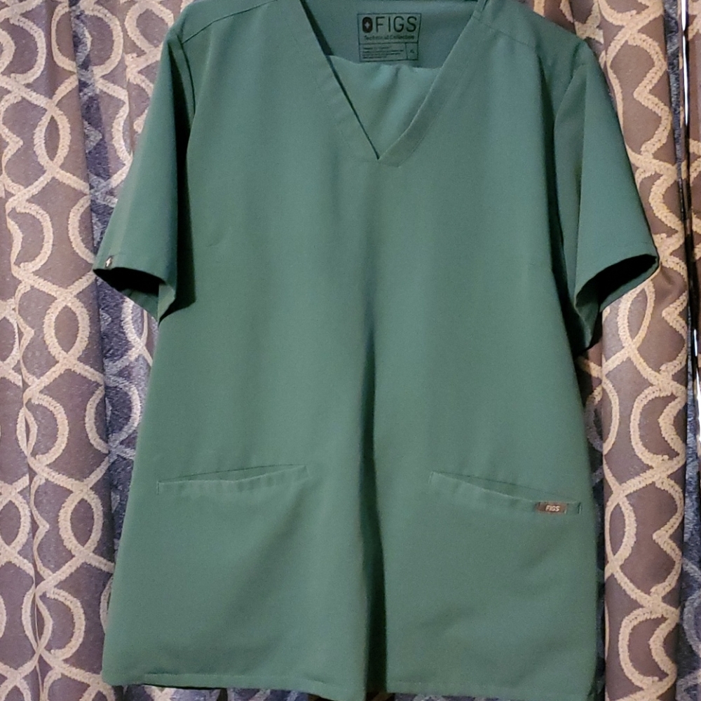 Womens XL Figs scrub top